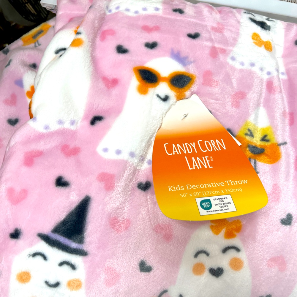 Pink Halloween Ghost Witches w/Candy Corn & Hearts 👻 throw plush blanket NWT